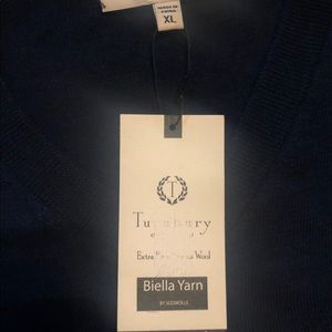 Nice quality men’s sweater that feel great